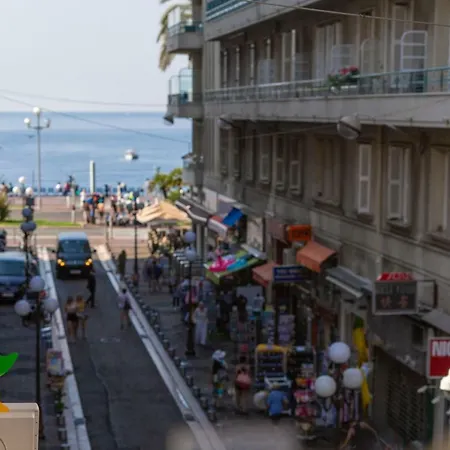 100m From The Sea Appartement