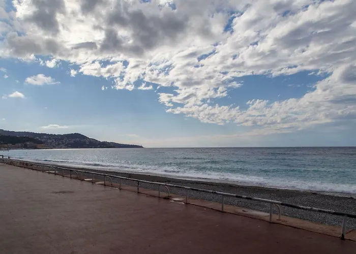 100m From The Sea * Ницца