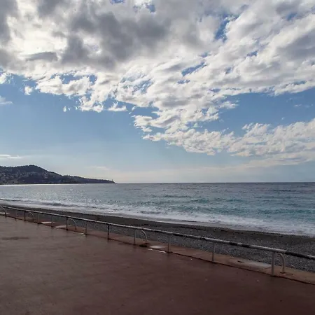 100m From The Sea * Ницца